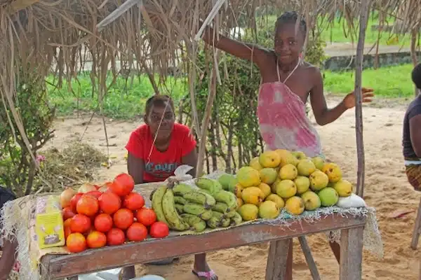 Local fruit sellers Vilanculos Mozambique 5 things that make Mozambique unique 1. the people