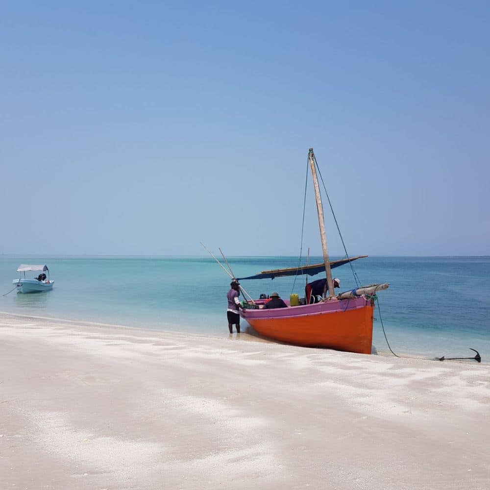 Meditatie op een paradijselijke zandbank Solo Mindfulness Retraite & Yoga Mozambique