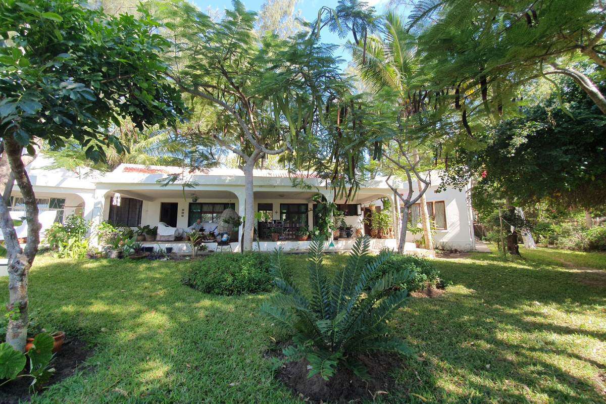 our house in Vilanculos Mozambique Solo meditation retreat Vilanculos Mozambique Africa